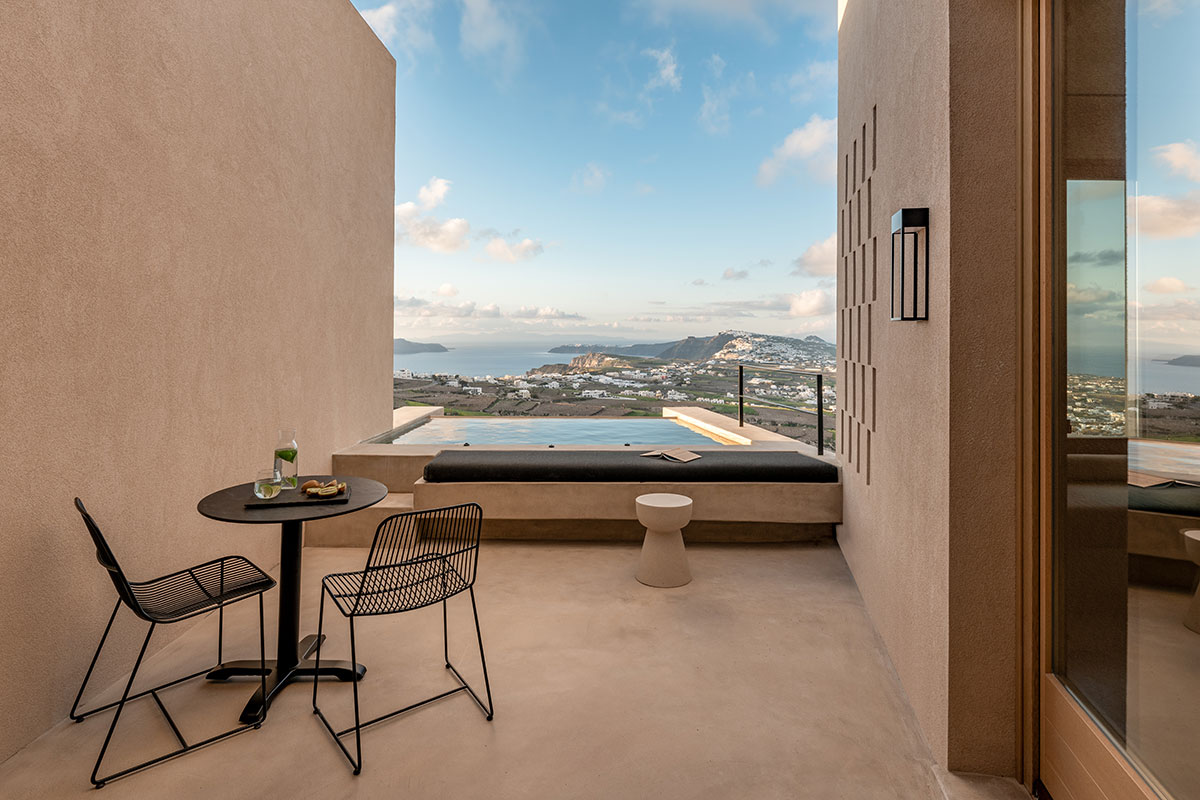 Master Suite with Private Pool and Sea View