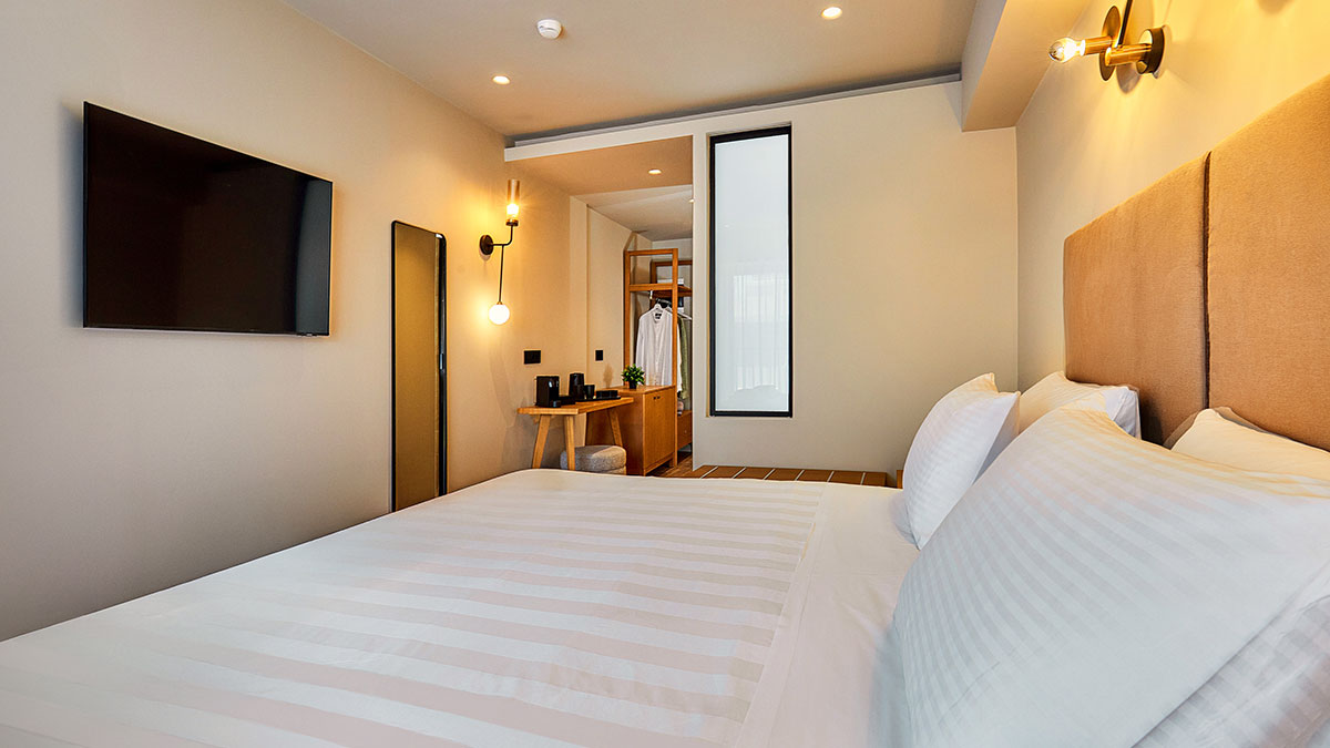 Double Standard Room Pool View